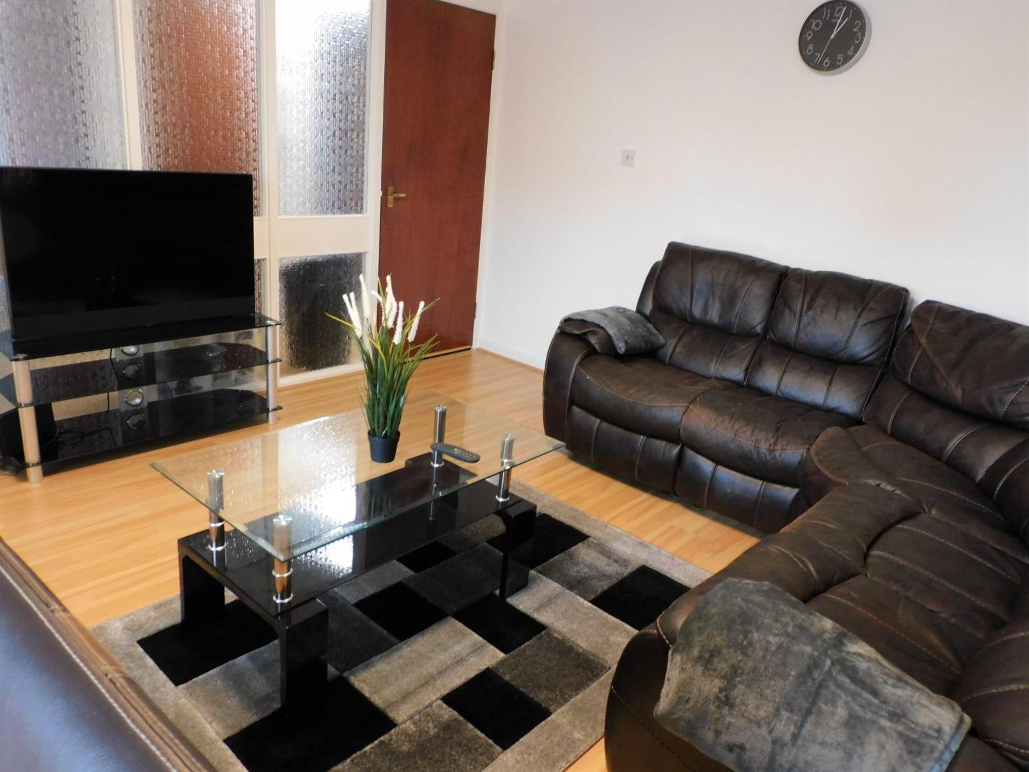2 Bed Apt On Quiet Cul-De-Sac, Fab Location พาสเลย์ ภายนอก รูปภาพ